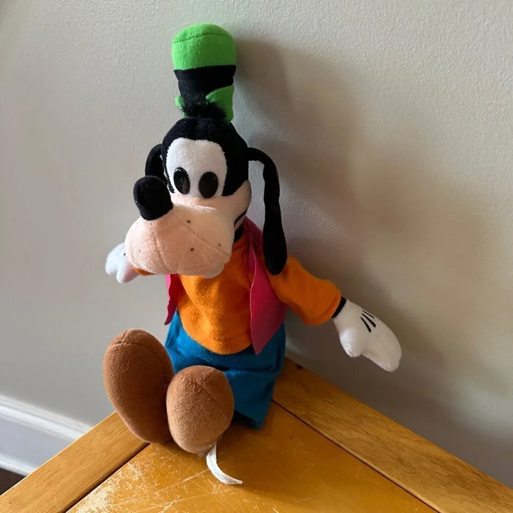 Vintage Disney Goofy Plush Doll Mickey Mouse Clubhouse Collectible Disneyland